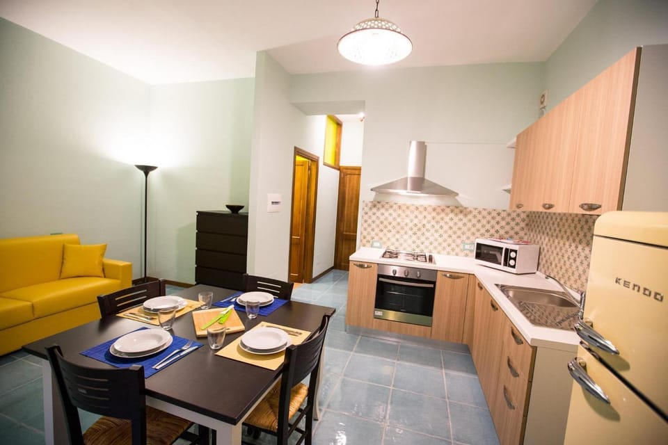 Kitchen or kitchenette, Living room, Dining area