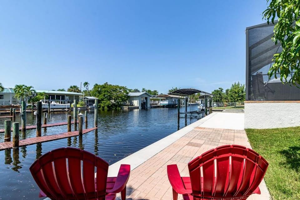 Bowline Oasis House in Bokeelia