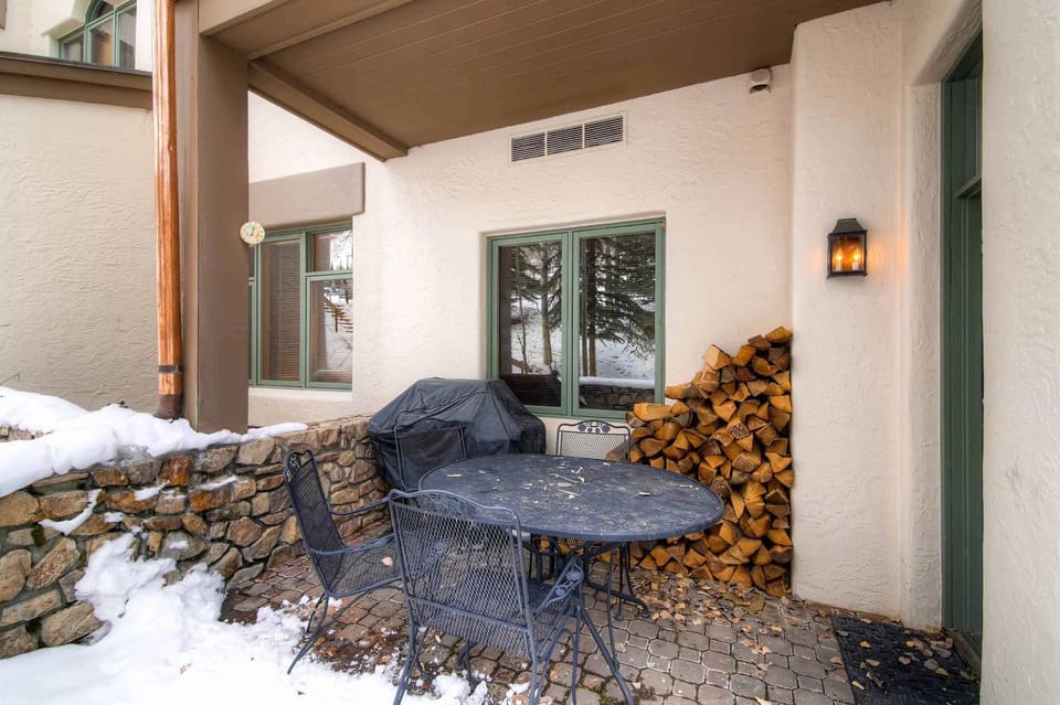 Highlands Lodge 106 by East West Hospitality Apartment in Beaver Creek
