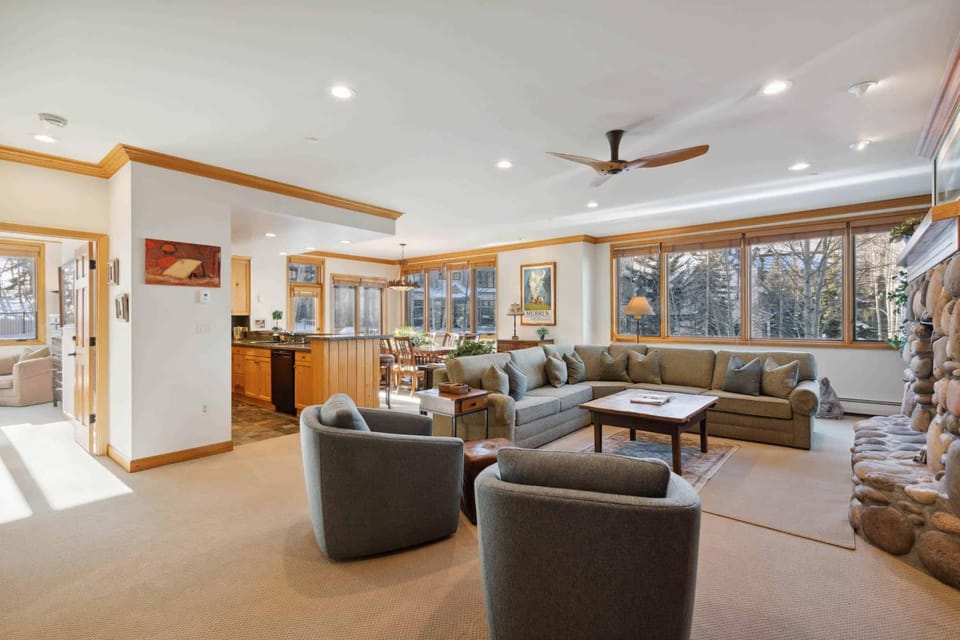Highlands Lodge 203 by East West Hospitality Apartment in Beaver Creek