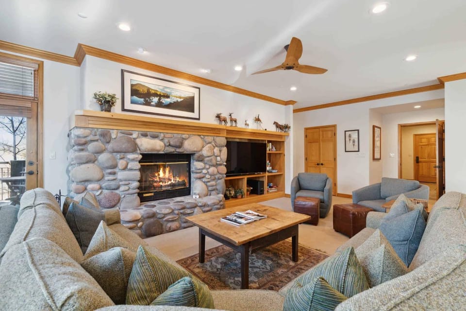Highlands Lodge 203 by East West Hospitality Apartment in Beaver Creek