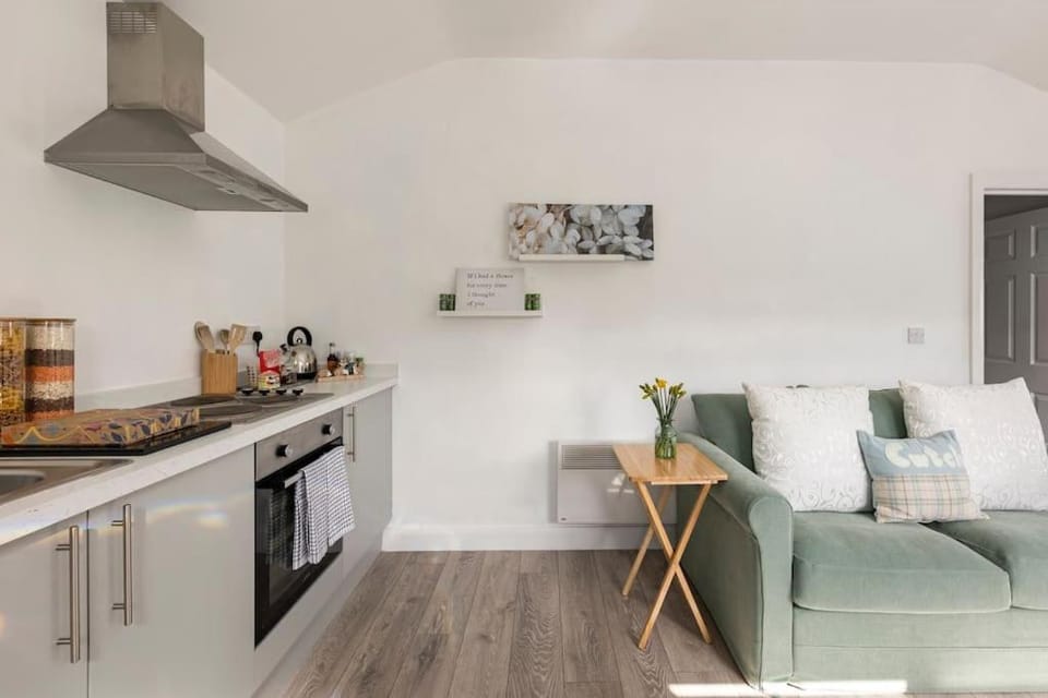 Ty Cwtch House in Porthcawl