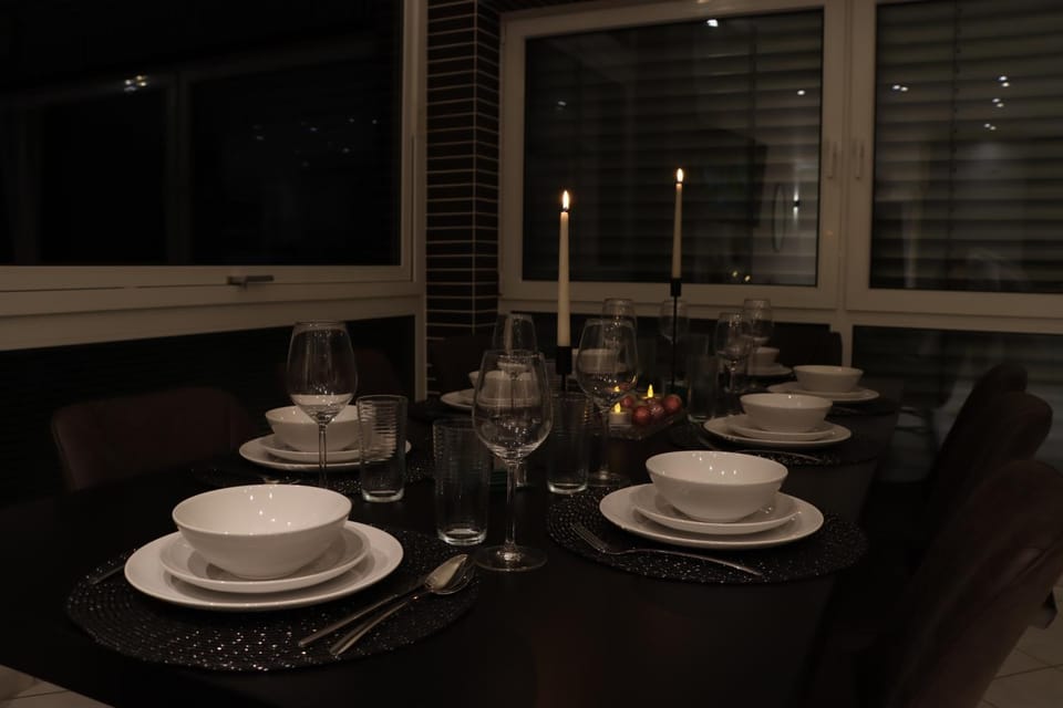 Living room, Food