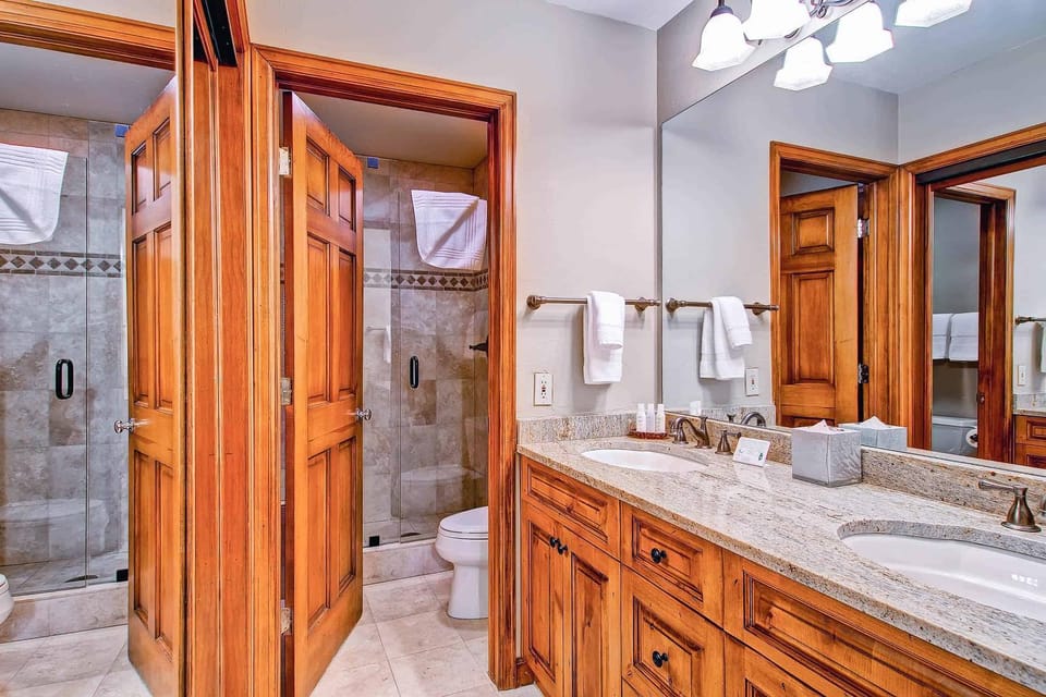 Highlands Lodge 208 by East West Hospitality Apartment in Beaver Creek