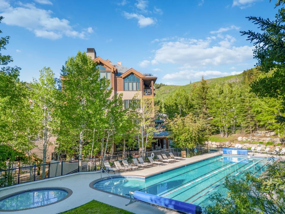 Highlands Lodge 300 by East West Hospitality Apartment in Beaver Creek