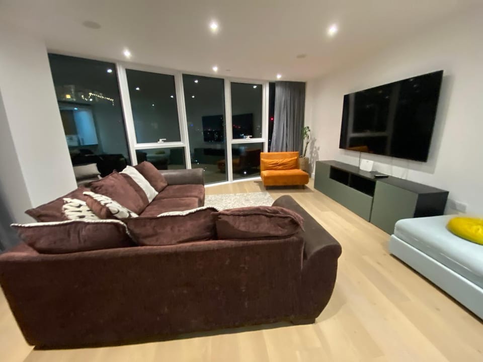 Luxury Apartment near Canary Wharf-O2-Excel-Stratford-Tower Hill-Bank-London Bridge-Bond street Apartment in London