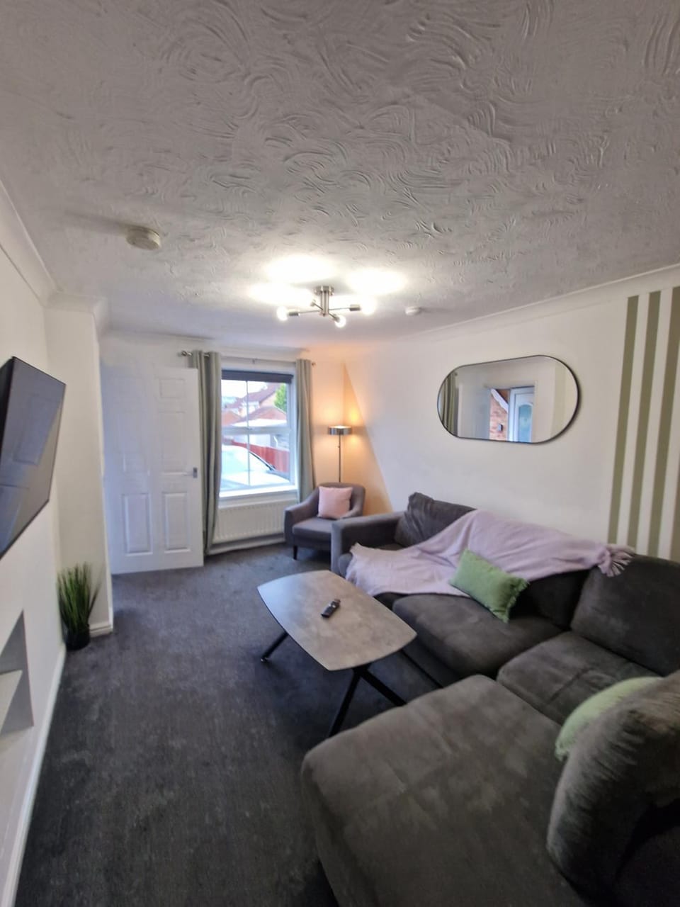 TV and multimedia, Living room, Seating area, heating, internet