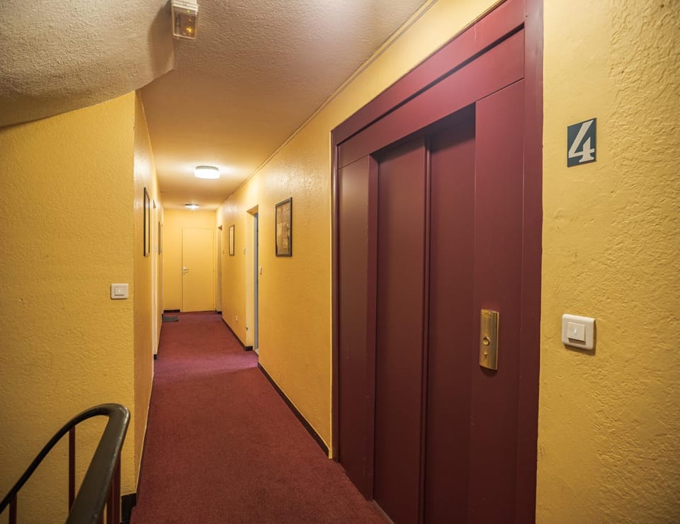elevator