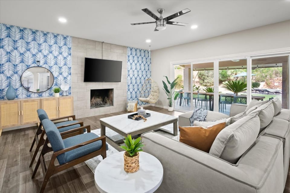 Private Pickleball Resort Spa Pool & Playground House in Scottsdale