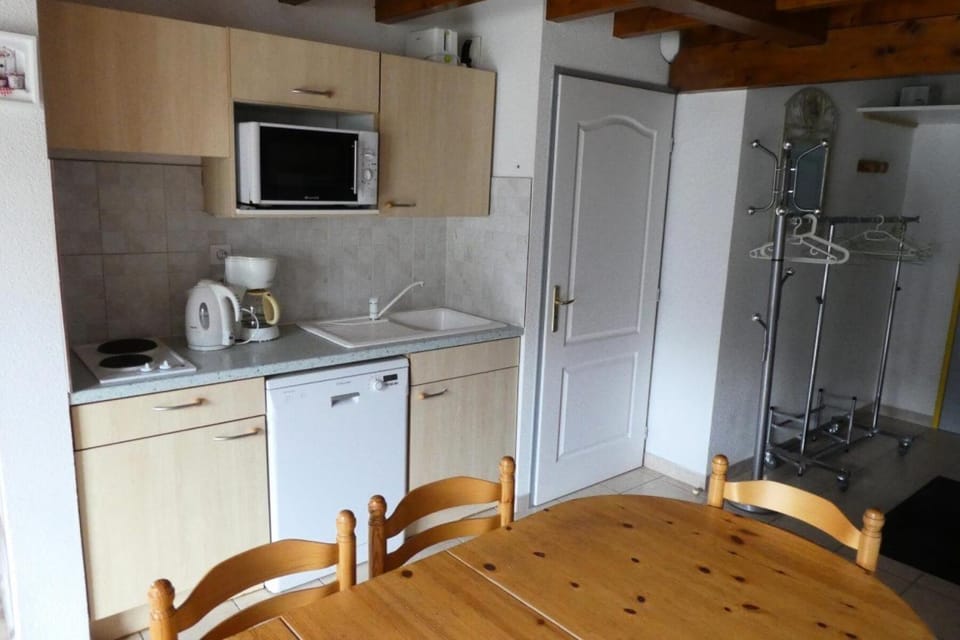 Bathroom, oven, kitchen