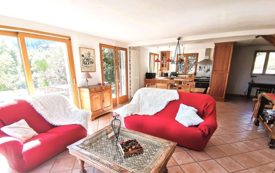 Bed, Living room, fireplace, furniture