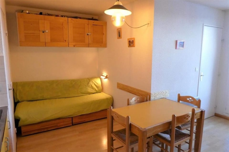 Bed, furniture, kitchen