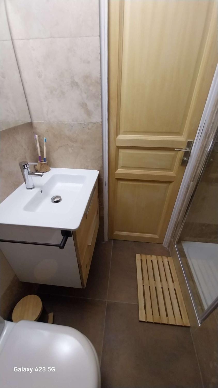 Shower, Toilet, Bathroom