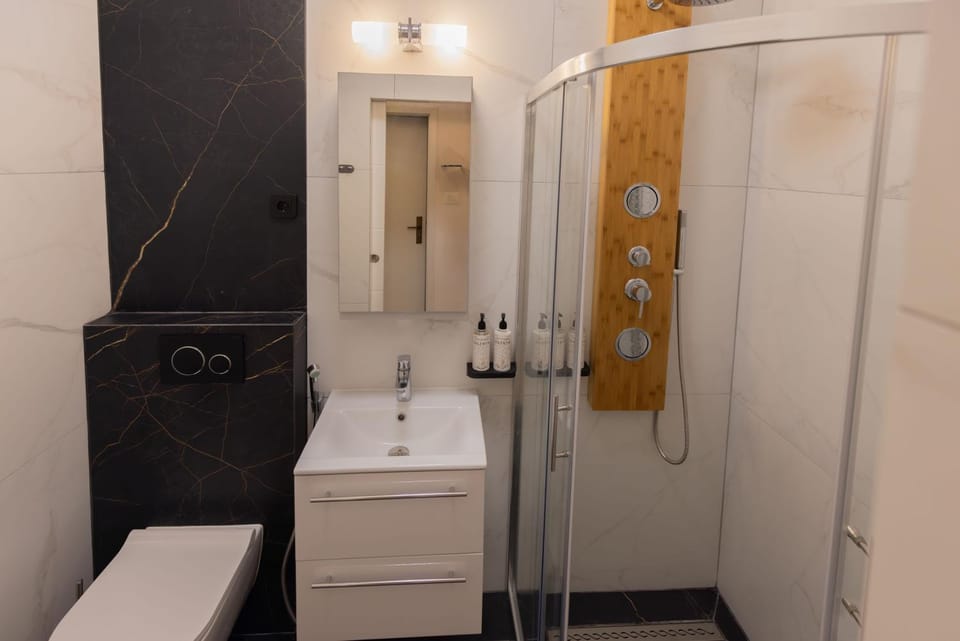 Shower, Bathroom