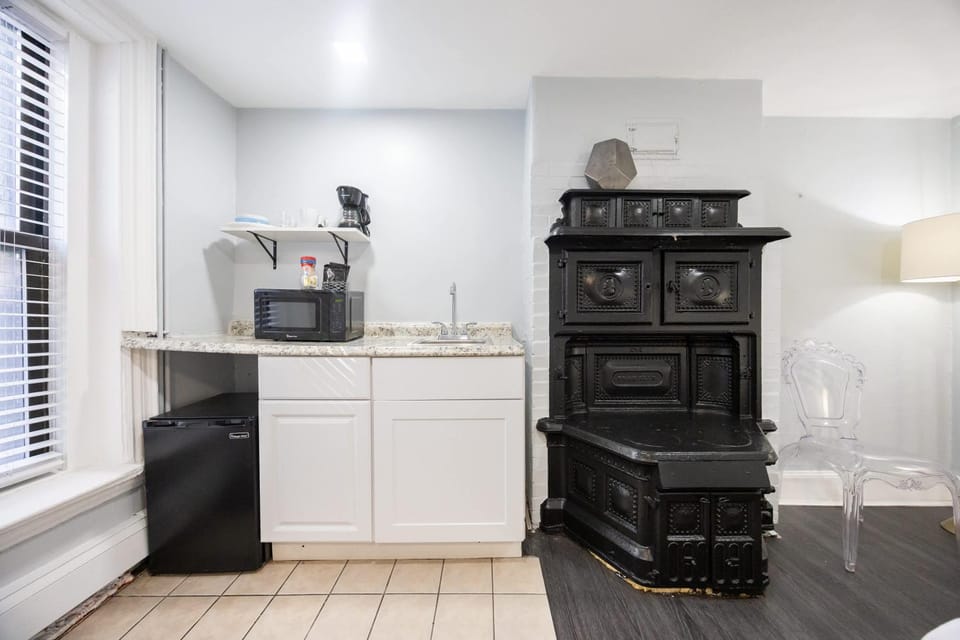 Centrally located Stay In Boston's Bay Apartment in Boston