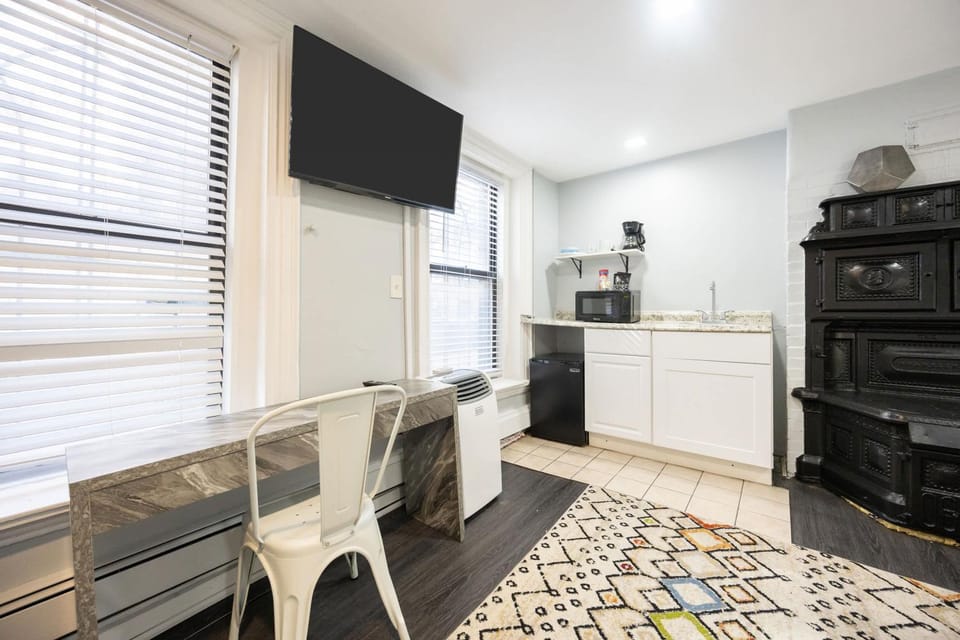 Centrally located Stay In Boston's Bay Apartment in Boston
