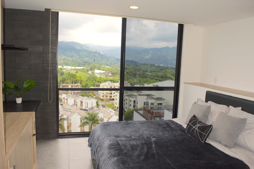 Bedroom, Mountain view