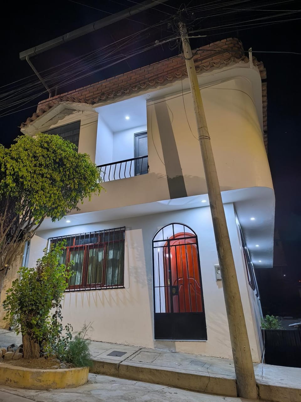Facade/entrance
