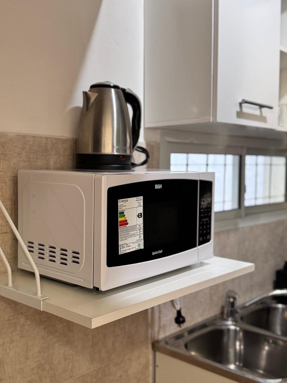 Kitchen or kitchenette, Inner courtyard view, microwave