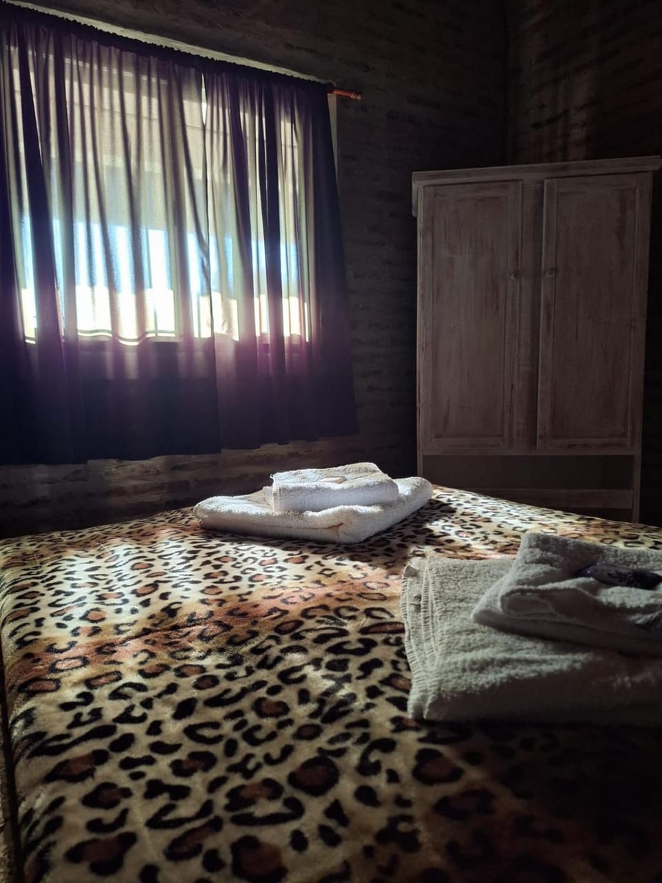 Photo of the whole room, Bedroom, towels