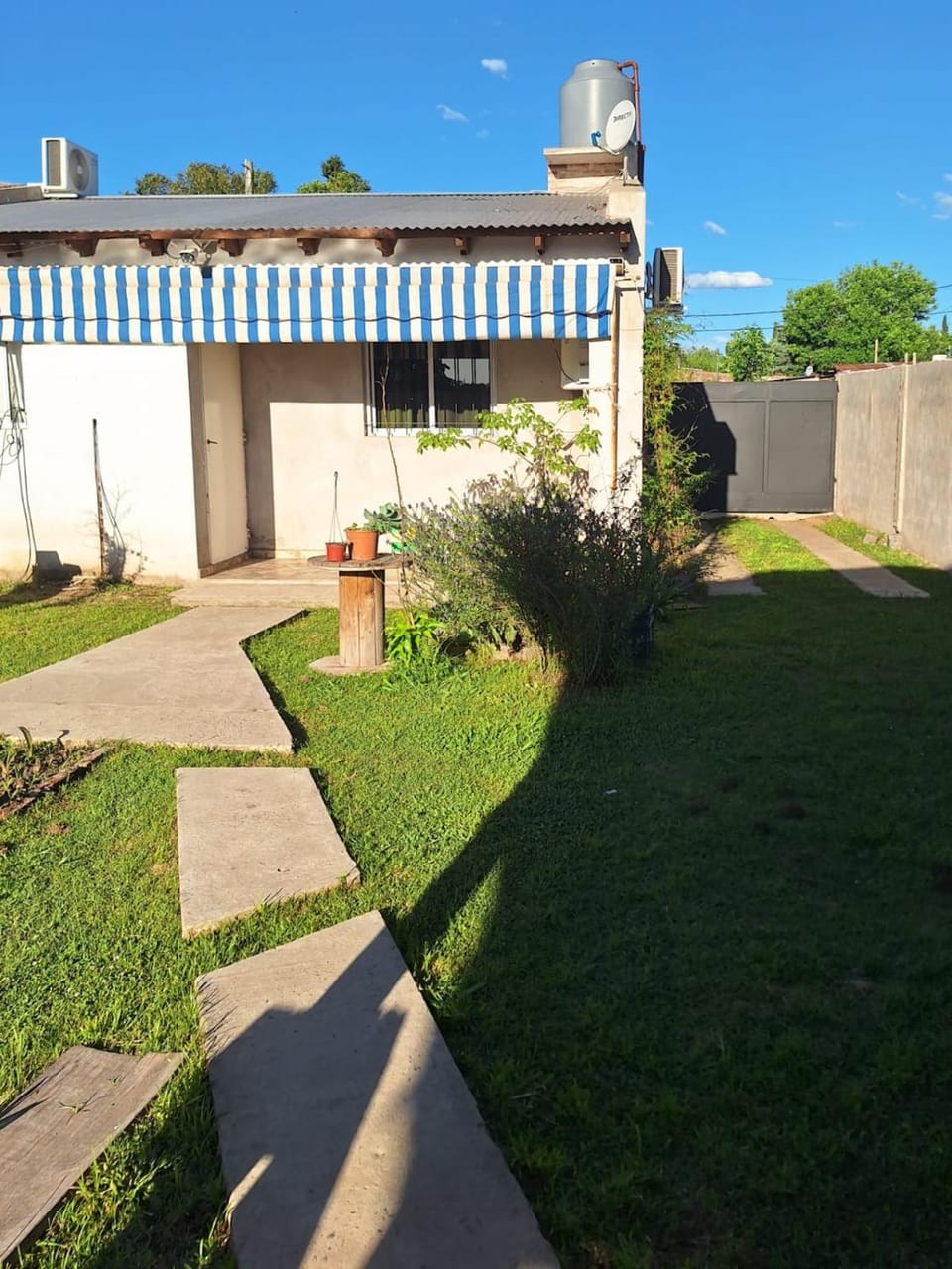 Garden, Garden, Parking