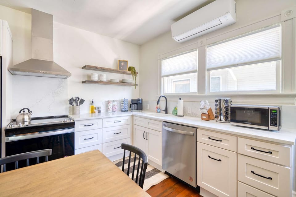 Stay Portland - Perfect Family Friendly 3 Bed - 95 WalkScore Apartment in Portland