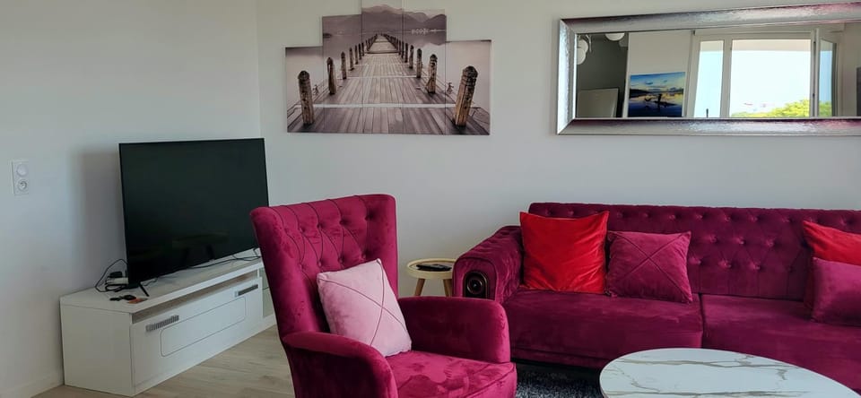Le Senghor Apartment in Île-de-France