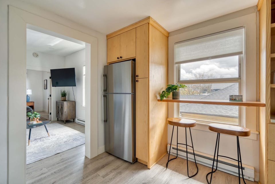 Stay Portland - Mt Tabor Retreat - Local Eateries - Shops - Bars House in Portland