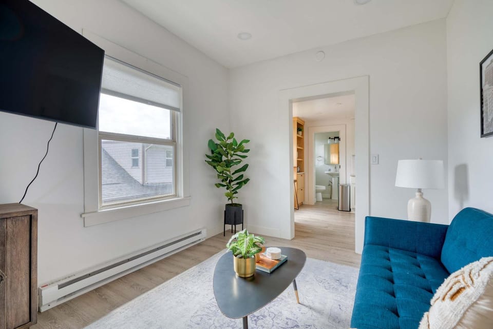 Stay Portland - Mt Tabor Retreat - Local Eateries - Shops - Bars House in Portland