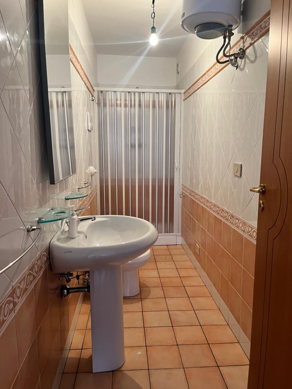 Shower, Toilet, Bathroom