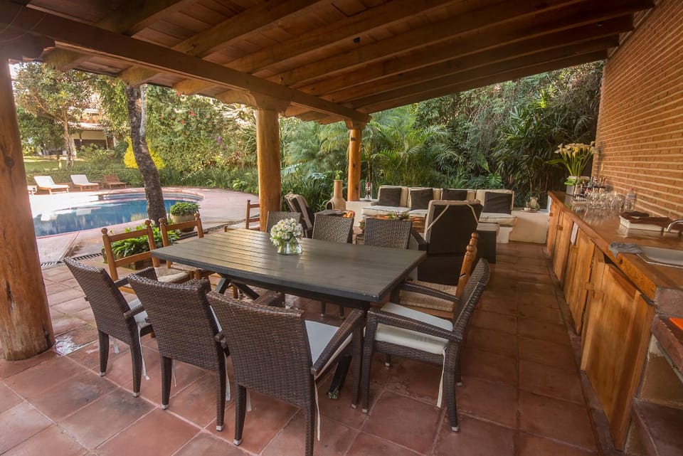 Balcony/Terrace, Dining area, Garden view, Pool view