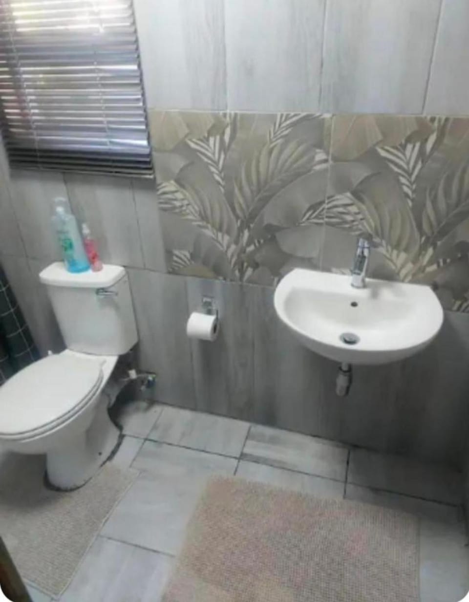 Richmond Hill Guesthouse- Serviced Condo Apartment in Port Elizabeth
