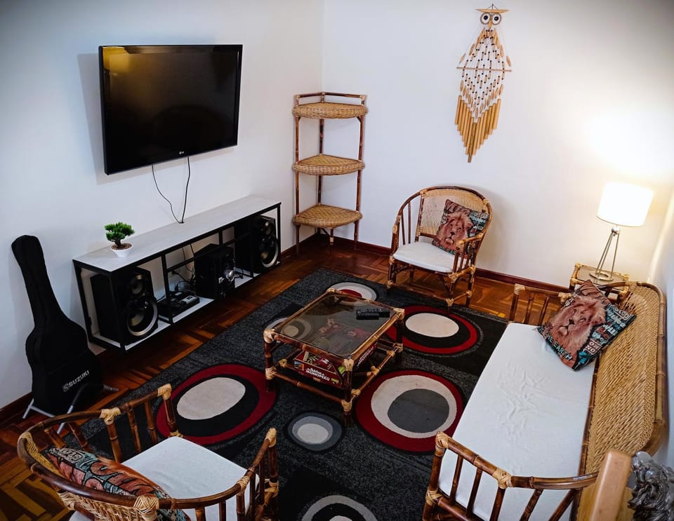 Communal lounge/ TV room, TV and multimedia, Living room