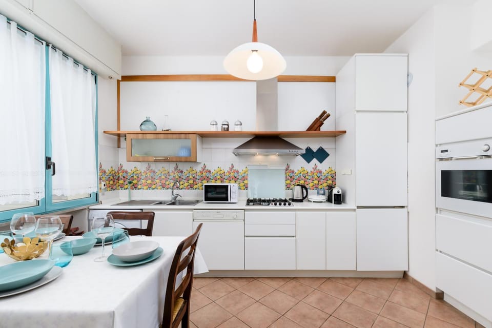 'Casa di Vivi' 300m from the beach Free Wifi Netflix Apartment in Moneglia