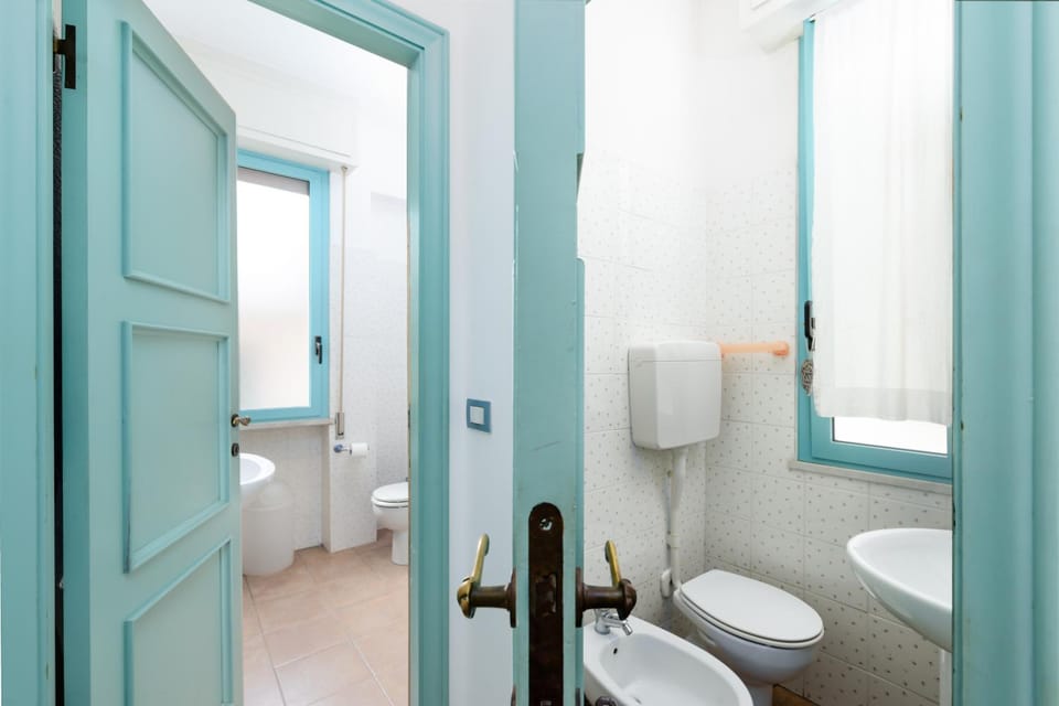 'Casa di Vivi' 300m from the beach Free Wifi Netflix Apartment in Moneglia