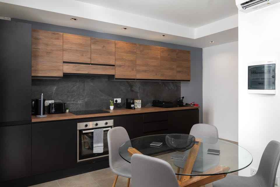 Modern 2BR Duplex Penthouse with Front Balcony and Large Terrace - Close to Saint Julians & Sliema Apartment in Sliema