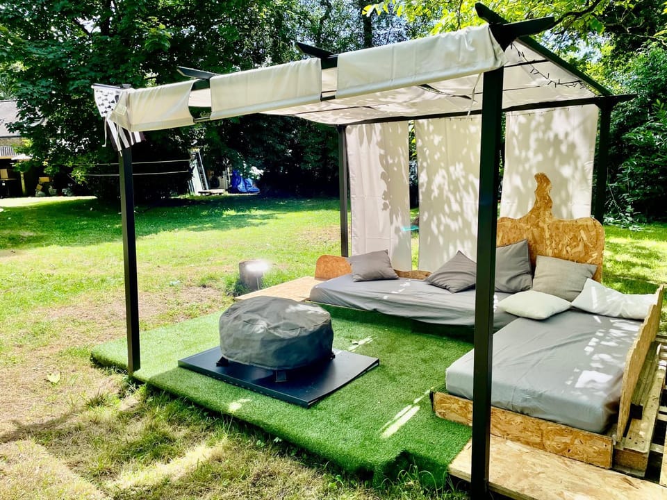 Patio, Garden