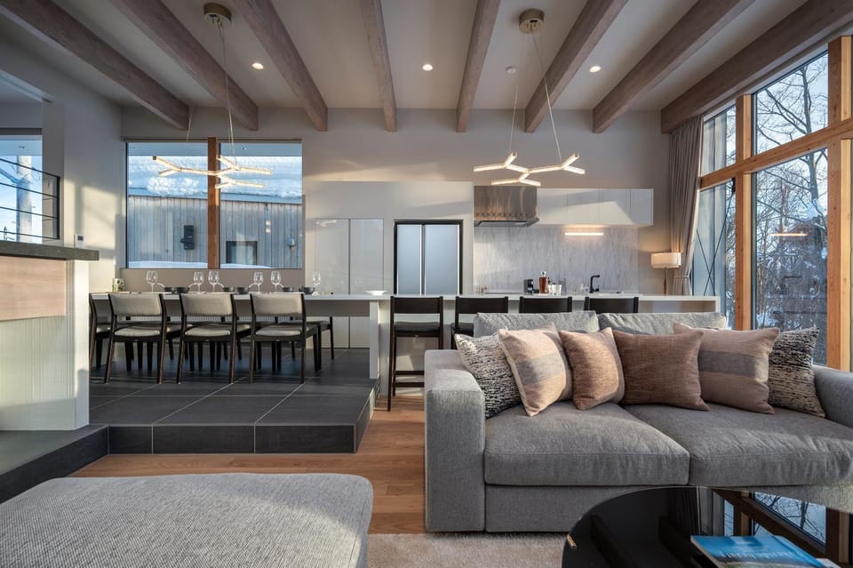 Living room, Dining area