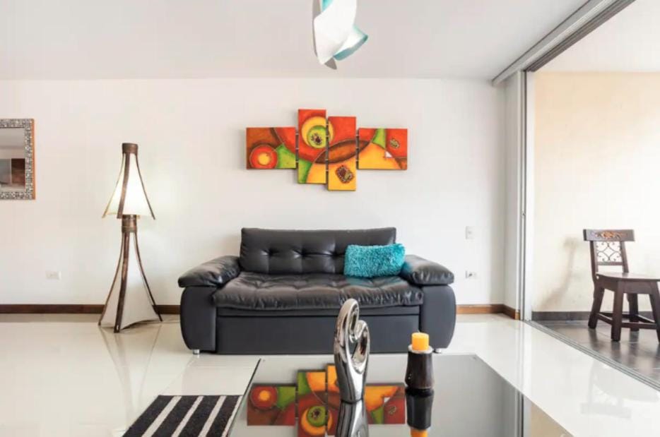 Lujoso y Economico Apartamento Apartment in Envigado