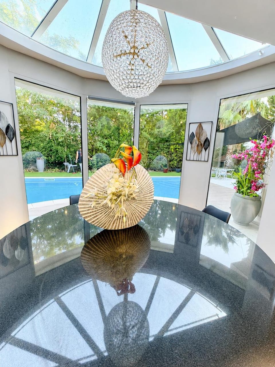 Property building, Garden view, Pool view, Swimming pool