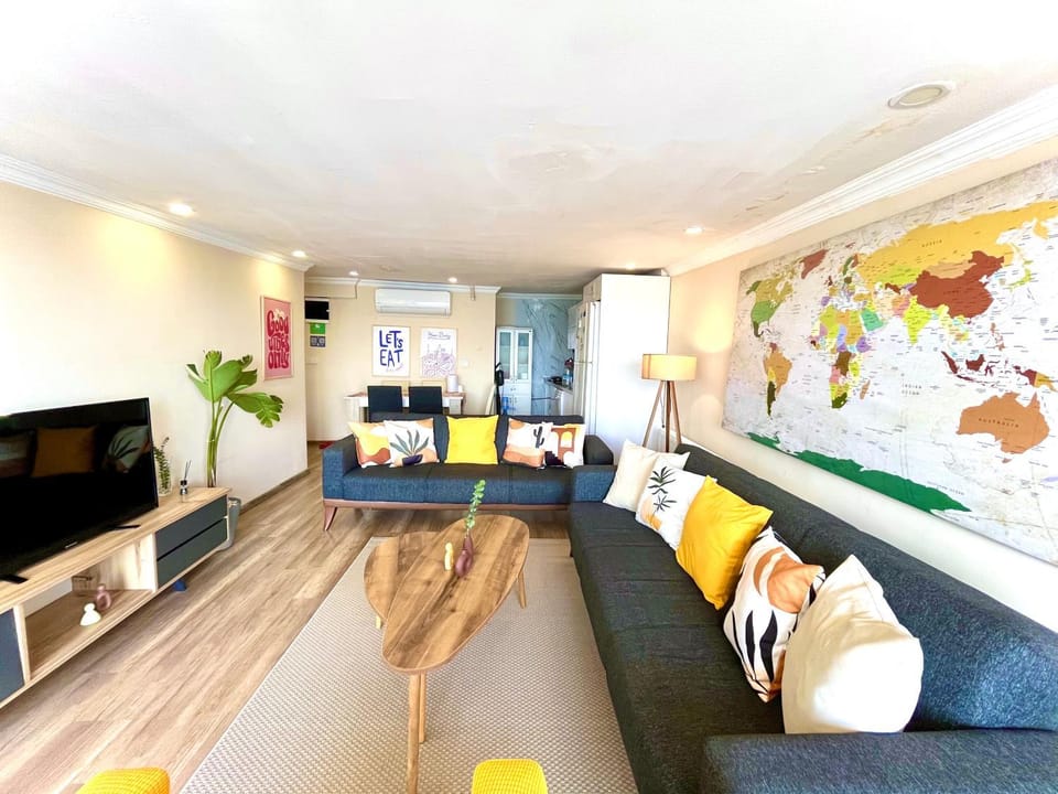 TV and multimedia, Living room, Seating area