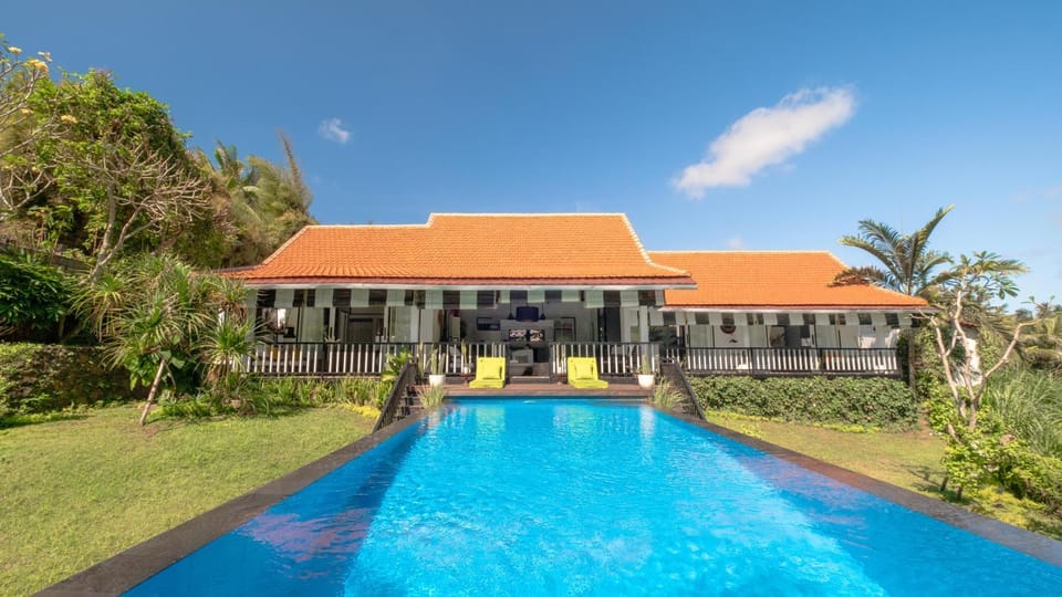 Property building, Pool view, Swimming pool