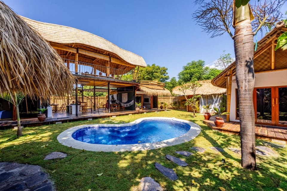Garden, Swimming pool