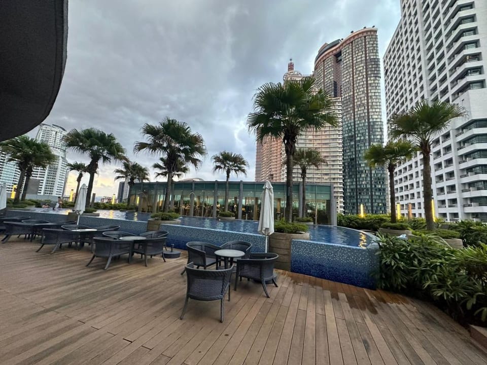 Property building, Day, City view
