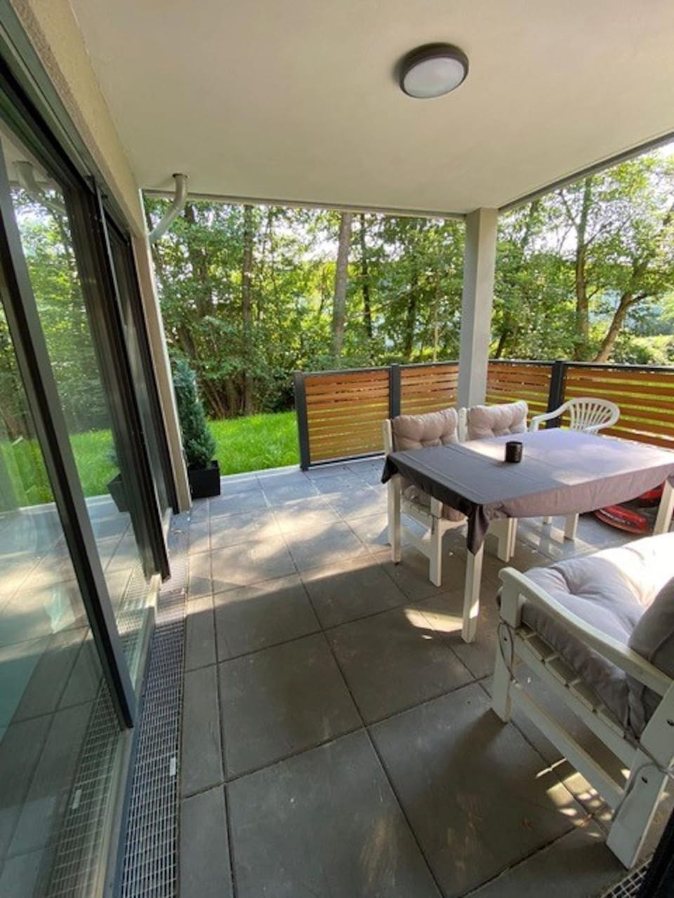 Property building, Balcony/Terrace, Balcony/Terrace