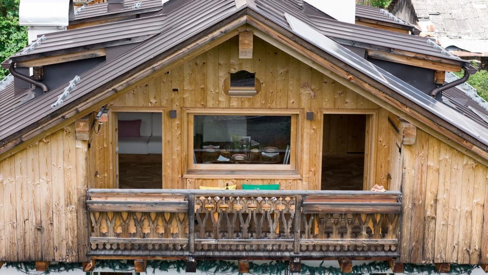 Property building, Balcony/Terrace