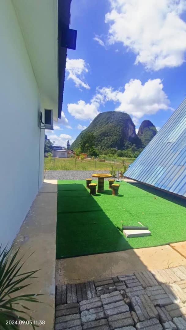 Nour homestay Rumah B House in Malaysia