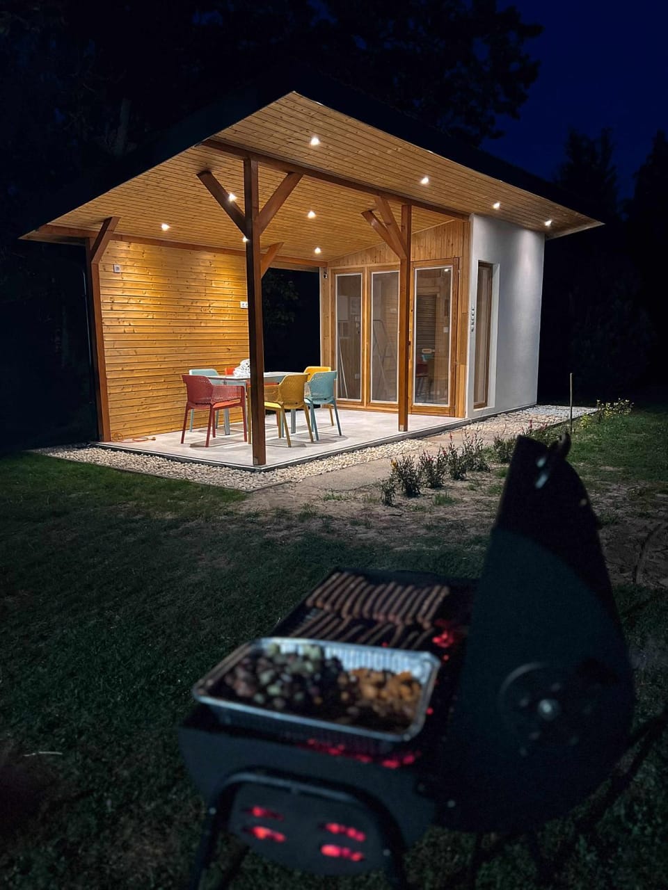 Night, BBQ facilities