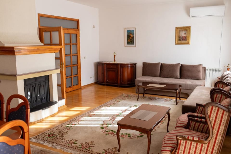 Living room, air conditioner