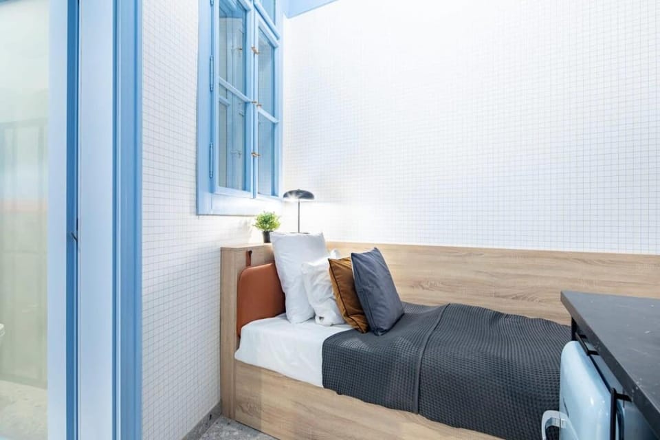 Central - Quiet Sleep for Solo Traveller Apartment in Budapest